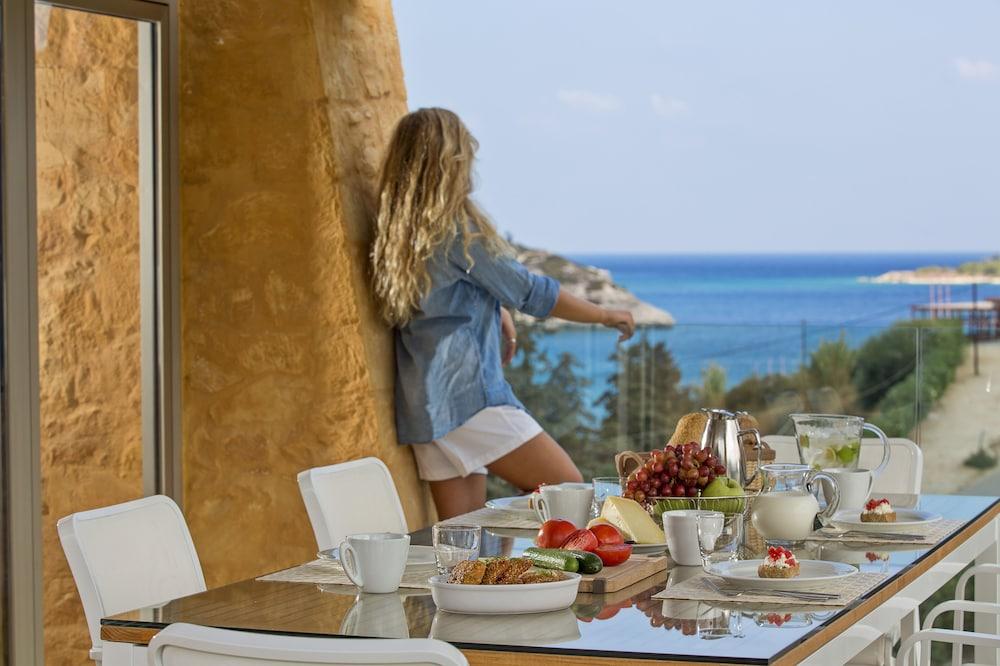 Olea Villas - Infinity Pool, Hot Tub, Sea Views Марати Екстериор снимка